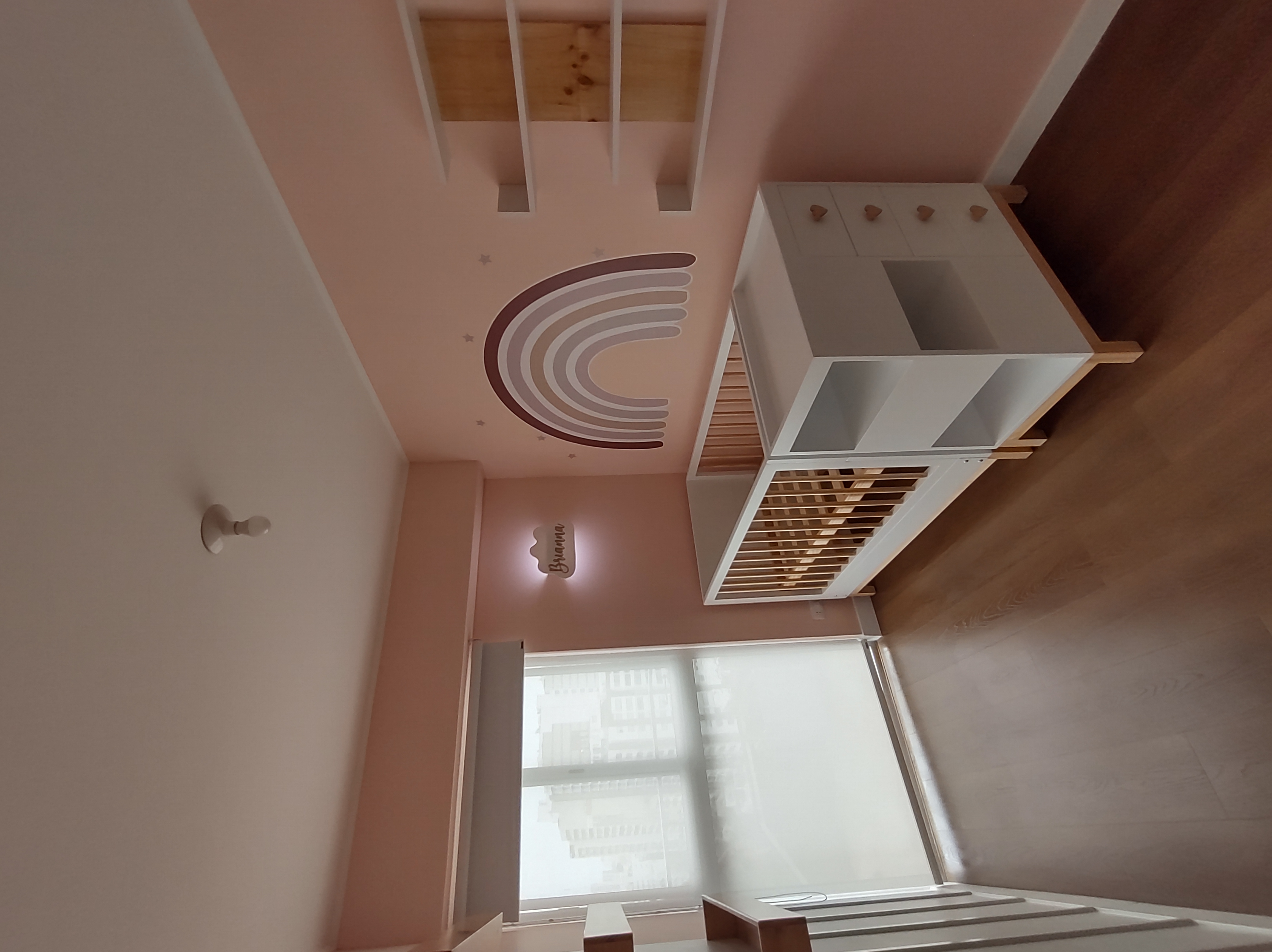 Cuarto de bebé en rosa